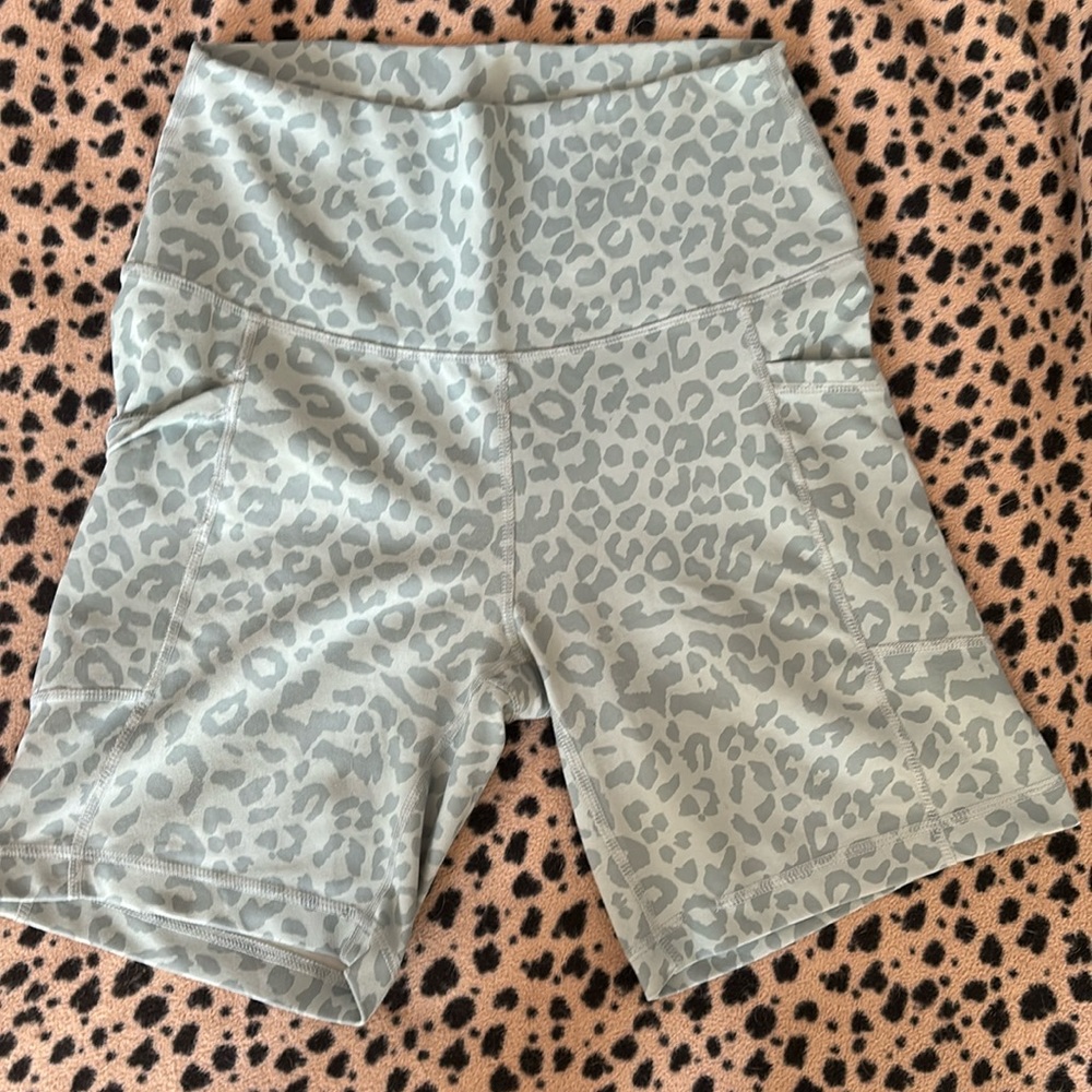 Leopard biker shorts
